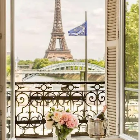 Eiffel View In アパート